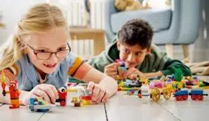 Lego Smashes Profit Recor